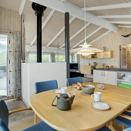 Holiday home Beautiful In With Kitchen